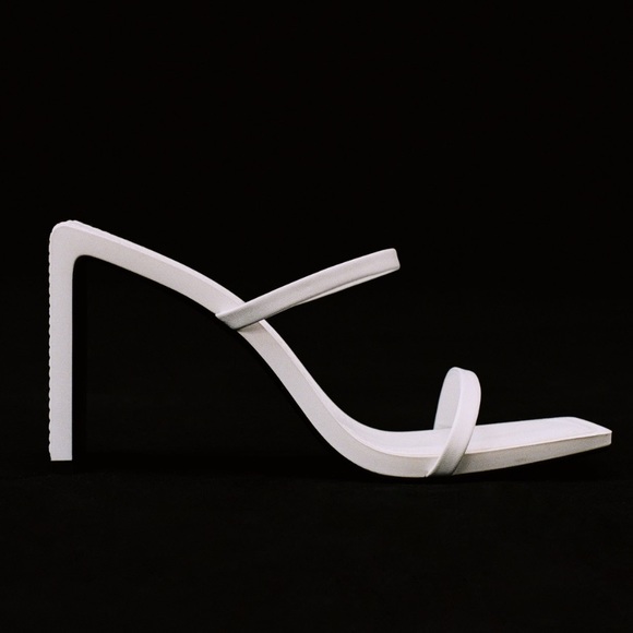 RARE Zara Minimalist Strappy Leather Heeled Sandal - Picture 8 of 16